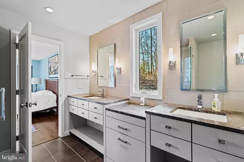 Bath - 315 Edgehill Rd, Wayne, PA 19087 photo 1 of 5