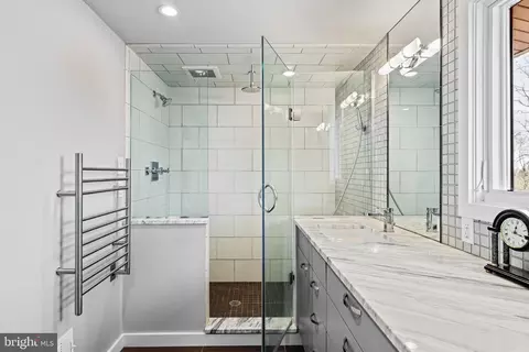Bath - 315 Edgehill Rd, Wayne, PA 19087 photo 4 of 5