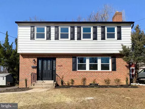 1425 Donna Ave, Woodlyn, PA 19094