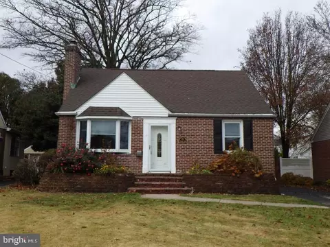 212 E Turnbull Ave, Havertown, PA 19083