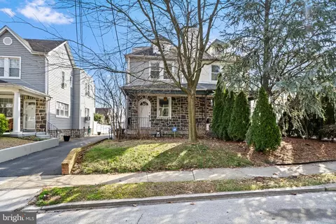 90 W Albemarle Ave, Lansdowne, PA 19050