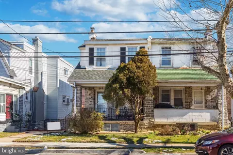 209 Powell Ln, Upper Darby, PA 19082