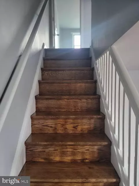 Entry Way - 576 Snowden Rd, Upper Darby, PA 19082 photo 1 of 2