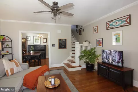 622 Wynnewood Rd, Ardmore, PA 19003