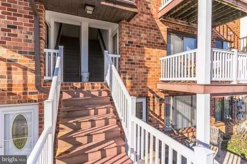6925 Hilltop Dr #155, Brookhaven, PA 19015