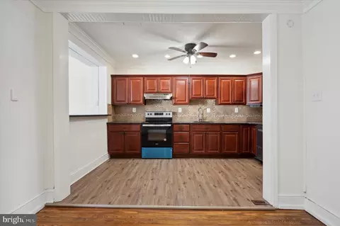 Kitchen - 5 Maple St, Marcus Hook, PA 19061 photo 4 of 5