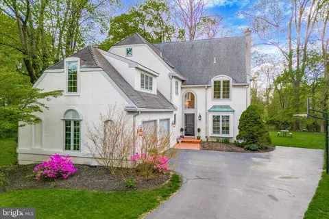 118 Trianon Ln, Villanova, PA 19085