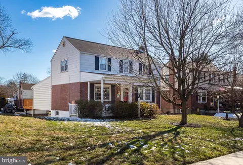 411 Pembroke Rd, Havertown, PA 19083
