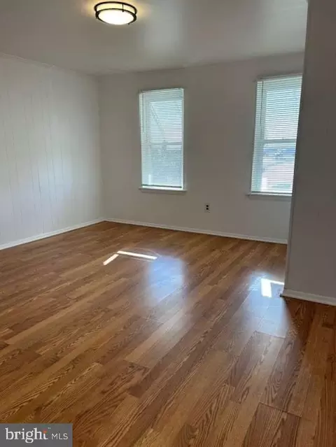 301 Green St, Marcus Hook, PA 19061 photo 6