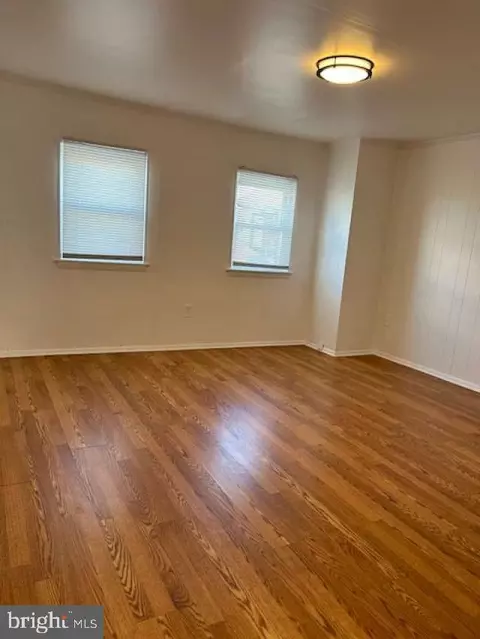 301 Green St, Marcus Hook, PA 19061 photo 7