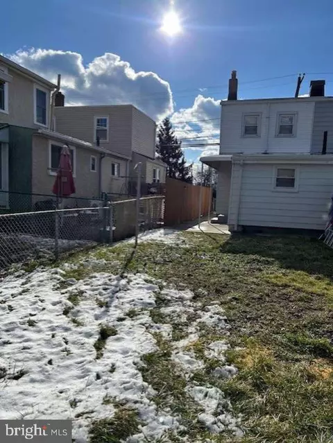 301 Green St, Marcus Hook, PA 19061 photo 13