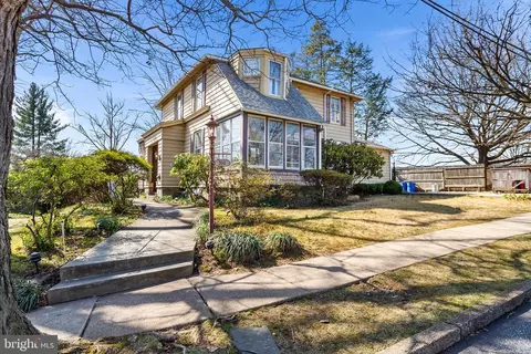 300 Trainer St, Ridley Park, PA 19078