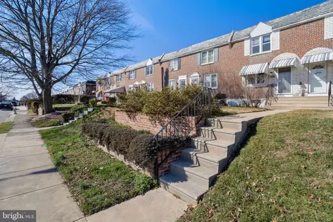 233 Pine St, Glenolden, PA 19036