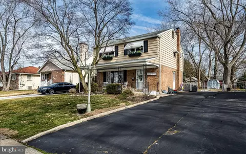 454 Lawnton Ter, Holmes, PA 19043
