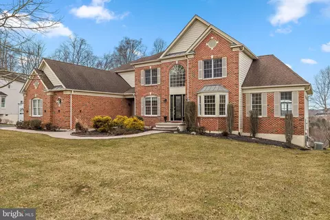 17 Lenfant Ct, Glen Mills, PA 19342