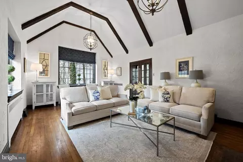 Living - 533 Brookside Ave, Wayne, PA 19087 photo 1 of 6