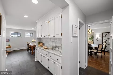 Kitchen - 533 Brookside Ave, Wayne, PA 19087 photo 6 of 6