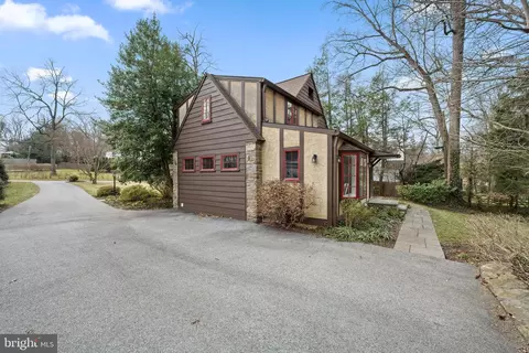 Exterior - 533 Brookside Ave, Wayne, PA 19087 photo 6 of 9