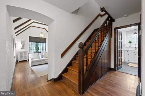 Entry Way - 533 Brookside Ave, Wayne, PA 19087 photo 3 of 5