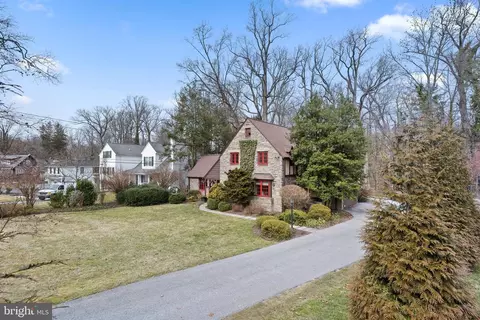 Exterior - 533 Brookside Ave, Wayne, PA 19087 photo 5 of 9