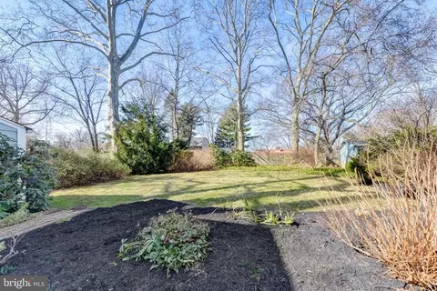 Exterior - 332 Oak Ter, Wayne, PA 19087 photo 7 of 16