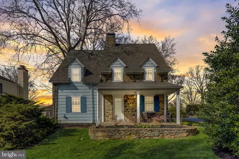 Exterior - 332 Oak Ter, Wayne, PA 19087 photo 15 of 16
