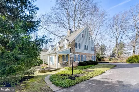 Exterior - 332 Oak Ter, Wayne, PA 19087 photo 4 of 16