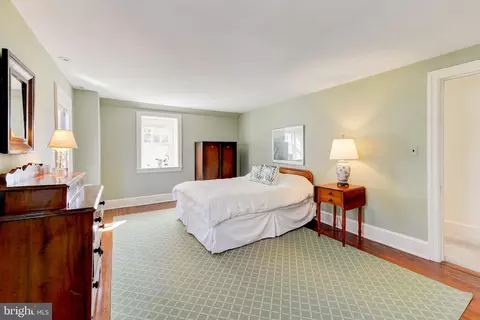 Bedroom - 332 Oak Ter, Wayne, PA 19087 photo 4 of 10