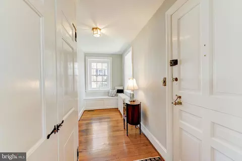 Entry Way - 332 Oak Ter, Wayne, PA 19087 photo 1 of 2