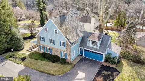 Exterior - 332 Oak Ter, Wayne, PA 19087 photo 14 of 16