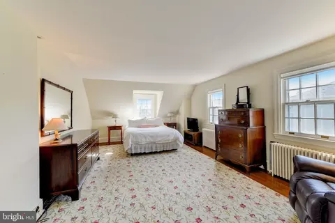 Bedroom - 332 Oak Ter, Wayne, PA 19087 photo 2 of 10