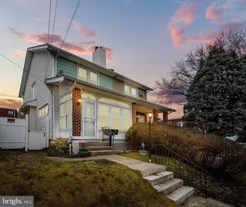 703 Central Ave, Primos, PA 19018