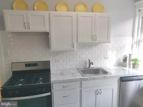 Kitchen - 114 Heather Rd, Upper Darby, PA 19082 photo 2 of 3