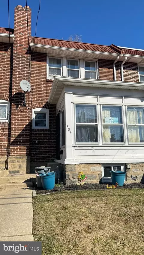 307 Roberta Ave, Collingdale, PA 19023