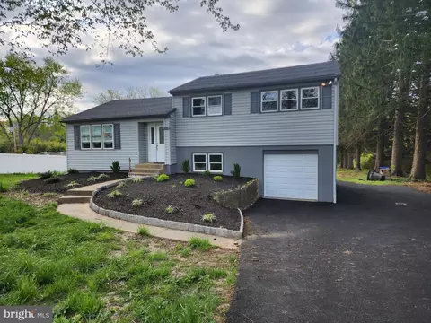 4128 W Chester Pike, Newtown Square, PA 19073