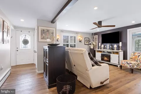 Living - 200 Summit Rd, Springfield, PA 19064 photo 2 of 3
