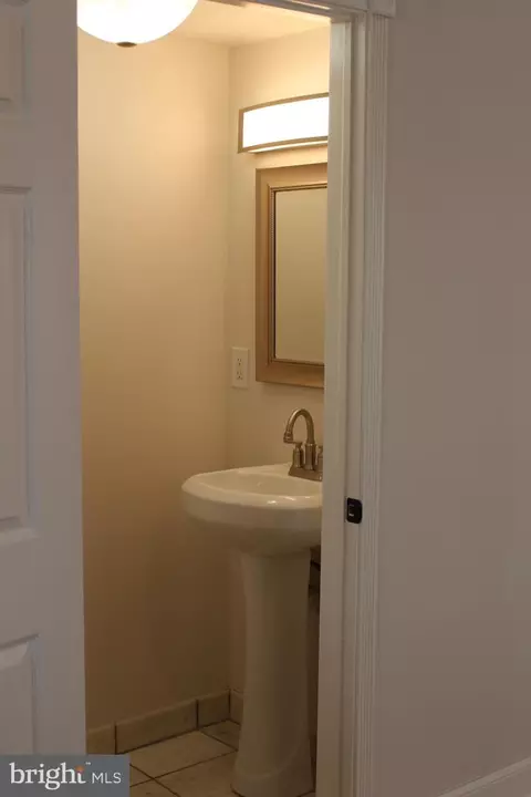 7 E 9th St, Marcus Hook, PA 19061 photo 9