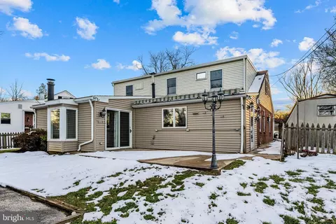 Exterior - 7 Longwood Dr, Wayne, PA 19087 photo 6 of 9