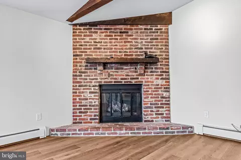 Living - 7 Longwood Dr, Wayne, PA 19087 photo 4 of 4