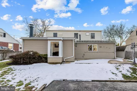 Exterior - 7 Longwood Dr, Wayne, PA 19087 photo 5 of 9