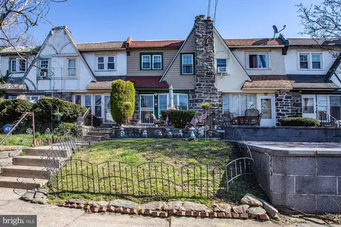 71 High St, Sharon Hill, PA 19079