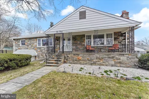230 S Park Way, Broomall, PA 19008