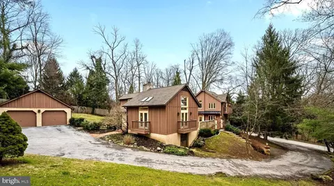 Exterior - 734 Brooke Rd, Wayne, PA 19087 photo 2 of 7