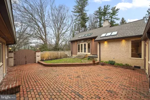 Exterior - 734 Brooke Rd, Wayne, PA 19087 photo 6 of 7