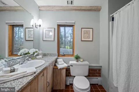 Bath - 734 Brooke Rd, Wayne, PA 19087 photo 7 of 8