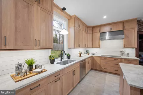 Kitchen - 734 Brooke Rd, Wayne, PA 19087 photo 1 of 6