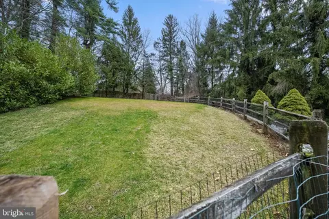 Exterior - 734 Brooke Rd, Wayne, PA 19087 photo 7 of 7
