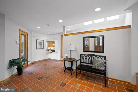 Entry Way - 734 Brooke Rd, Wayne, PA 19087 photo 2 of 6