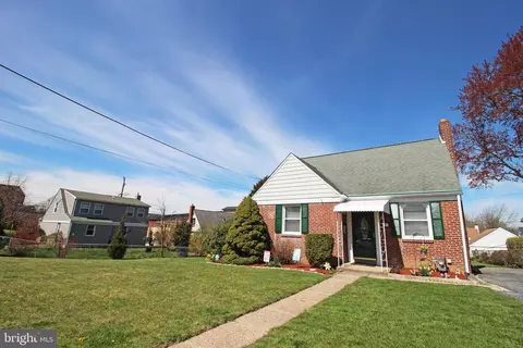 101 6th Ave, Folsom, PA 19033