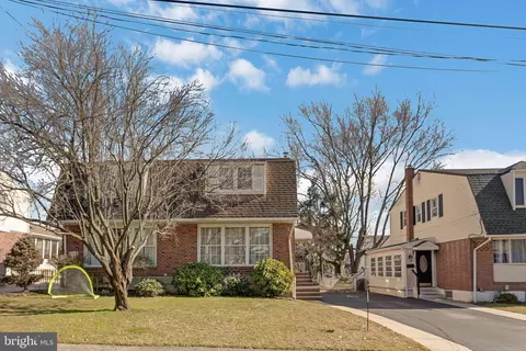 1420 Conway Dr, Swarthmore, PA 19081